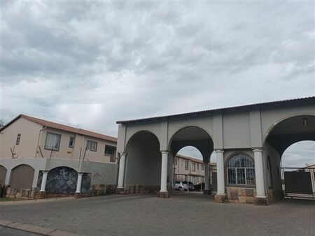 2 Bedroom Apartment in Dalpark Ext 1
