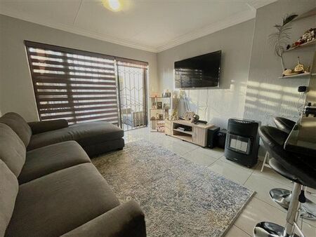 2 Bedroom Apartment in Brentwood