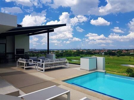 2 Bedroom Apartment in Midstream Estate