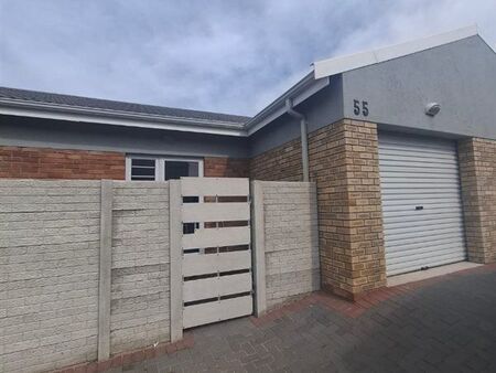 2 Bedroom Townhouse in Lorraine
