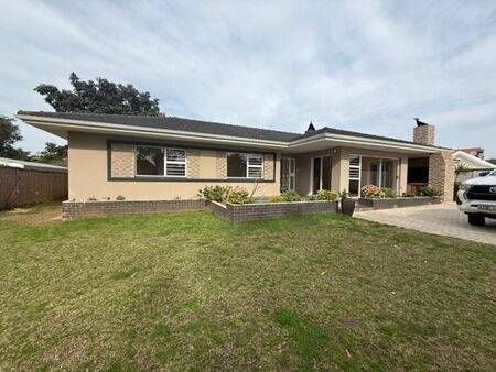 3 Bedroom House in Sunridge Park