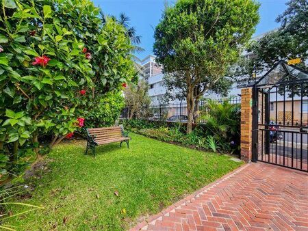 2 Bedroom Apartment in Sea Point