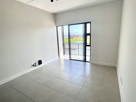 1 Bedroom Apartment in Somerset West Central