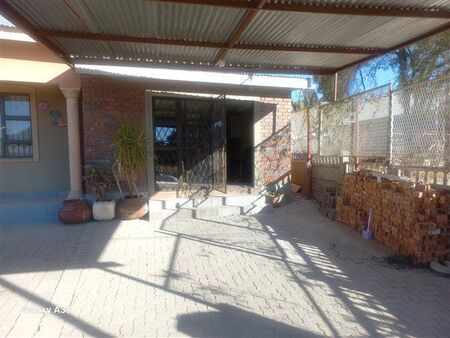 1 Bedroom Flat in Albertynshof
