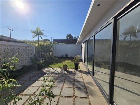 2 Bedroom Simplex in Sheffield Beach