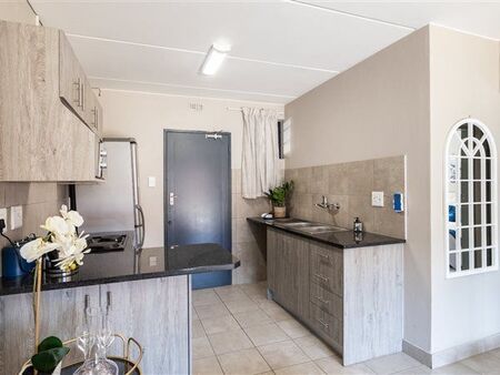 2 Bedroom Apartment in Waterkloof Glen