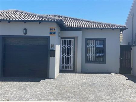 2 Bedroom House in Parklands North