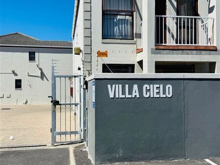 2 Bedroom Apartment in Parklands