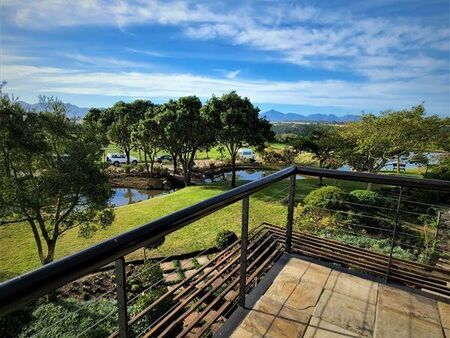 2 Bedroom Apartment in Oubaai and surrounds