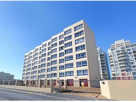 2 Bedroom Apartment in Bloubergrant