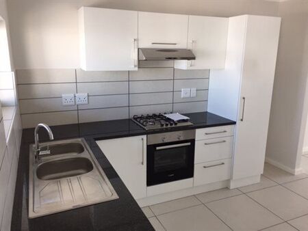 2 Bedroom Apartment in Burgundy Estate