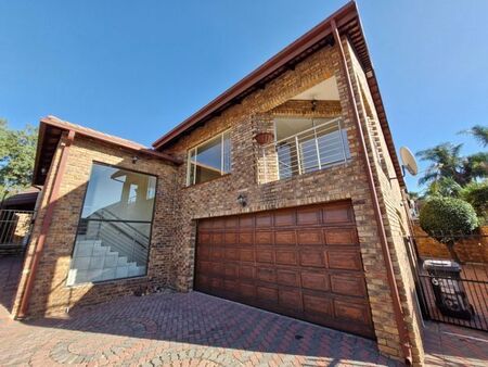 4 Bedroom house to rent in Moreleta Park, Pretoria