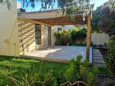 2 Bedroom cluster to rent in Dreyersdal Estate, Cape Town