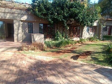2 Bedroom Townhouse in Northcliff