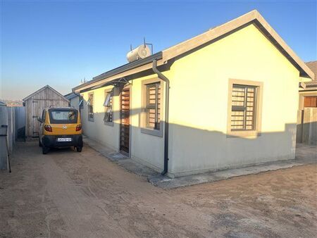 3 Bedroom House in Kya Sands