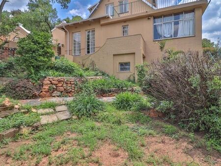 4 Bedroom House in Kensington