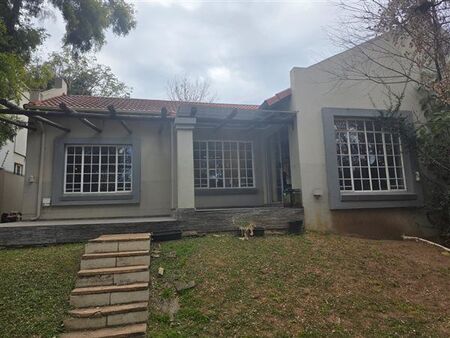 3 Bedroom House in Douglasdale