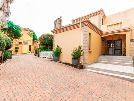 4 Bedroom House in Craigavon