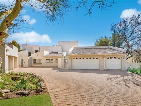 6 Bedroom House in Fourways Gardens