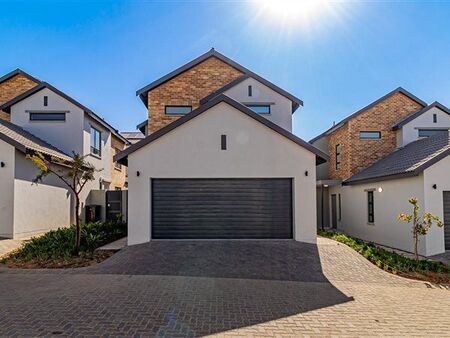4 Bedroom Cluster in Fourways
