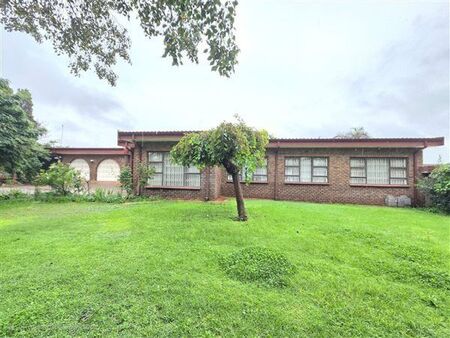 4 Bedroom House in Flora Gardens