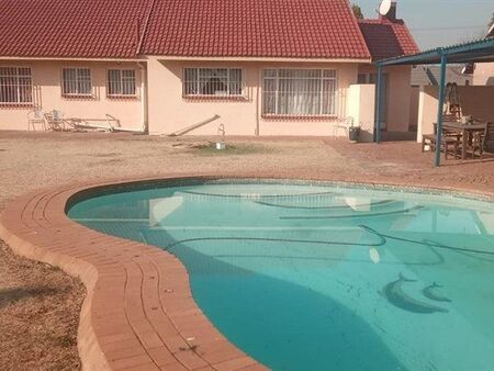3 Bedroom House in Meyerton Central