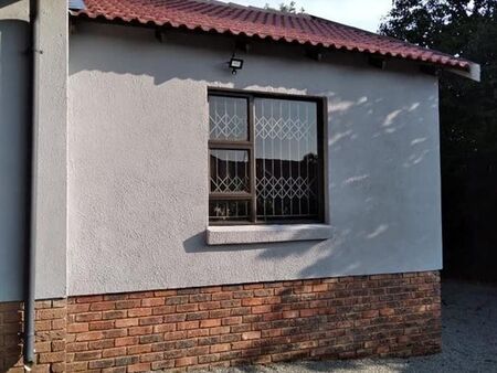 Bachelor apartment in Birch Acres