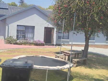 2 Bedroom House in Birch Acres