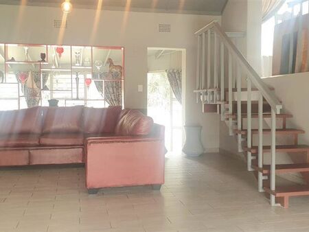 3 Bedroom House in Aston Manor