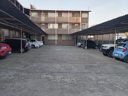 2 Bedroom Apartment in Ravensklip