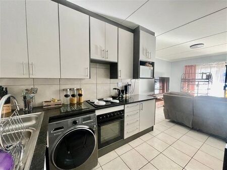 3 Bedroom Apartment in Cloverdene
