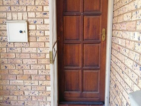 2 Bedroom Apartment in Die Hoewes