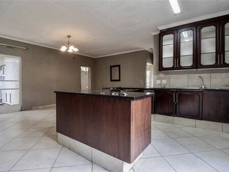 3 Bedroom Simplex in Knopjeslaagte