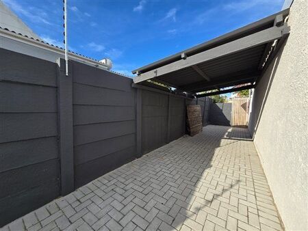 Studio apartment in Nahoon