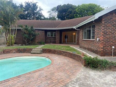 3 Bedroom House in Westbrook