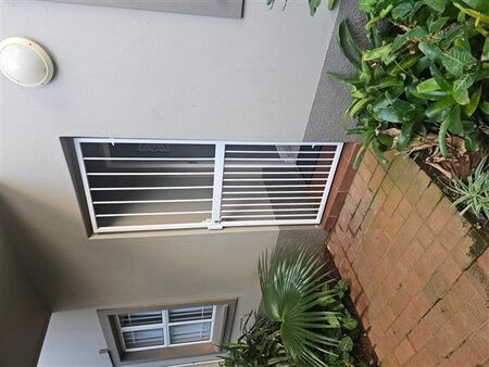 3 Bedroom Apartment in Willard Beach
