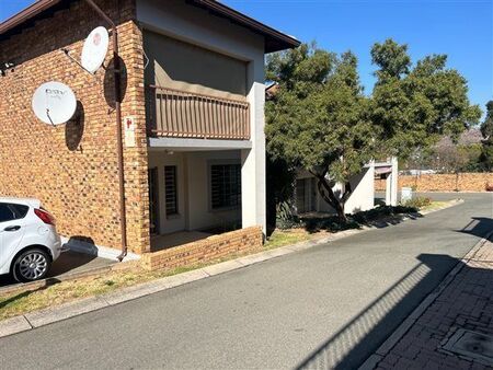 2 Bedroom Apartment in Wilgeheuwel