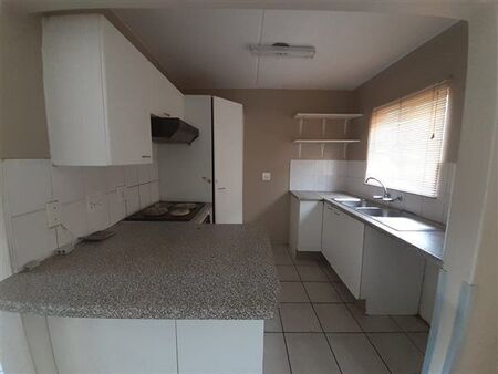 3 Bedroom Townhouse in Wilgeheuwel