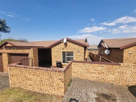 2 Bedroom Townhouse in Honeydew