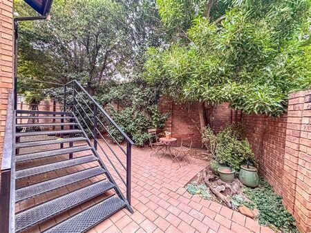 2 Bedroom Flat in Silver Lakes Golf Estate