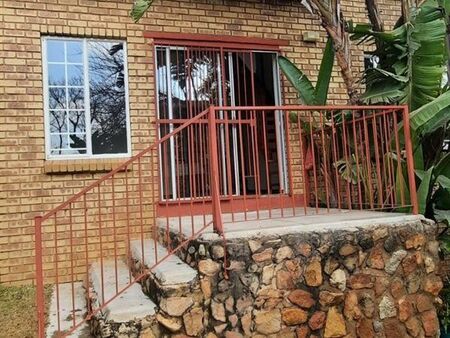 2 Bedroom Duplex in Meyerspark