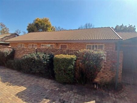 3 Bedroom Townhouse in Equestria