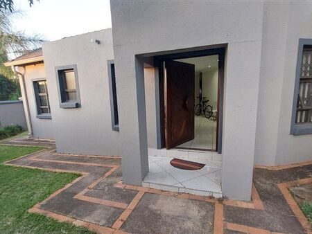 4 Bedroom House in Meyerspark