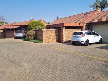 2 Bedroom Townhouse in Elarduspark