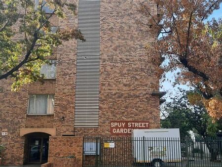 1.5 Bedroom Apartment in Sunnyside