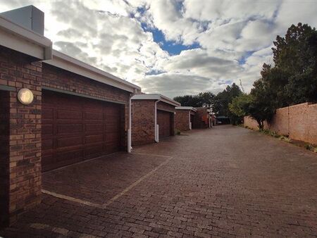 3 Bedroom Townhouse in Sinoville