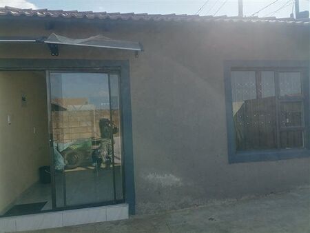 1 Bedroom Apartment in Protea Glen