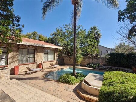 4 Bedroom House in Khyber Rock