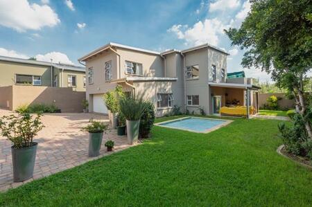 3 Bedroom House in Bryanston