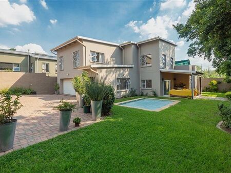 3 Bedroom House in Bryanston